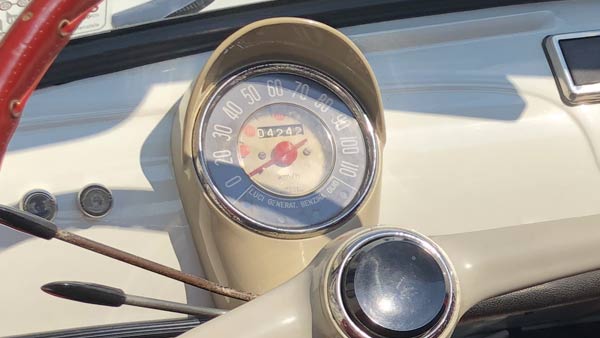 Compteur vitesse Location Fiat 500 pour mariage Lausanne Vaud