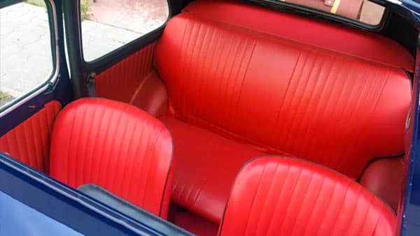 Intérieur Rouge Topolina Location Fiat 500 pour mariage