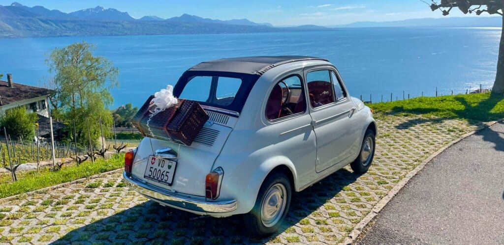 Demande en mariage romantique en Fiat 500 dans le Lavaux
